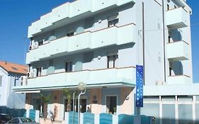 Hotel Acquamarina Viserba  3*